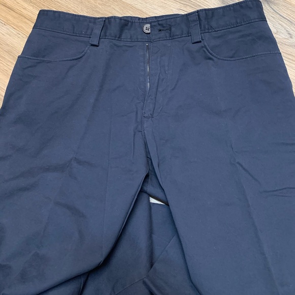 Calvin Klein - Picture 4 of 5